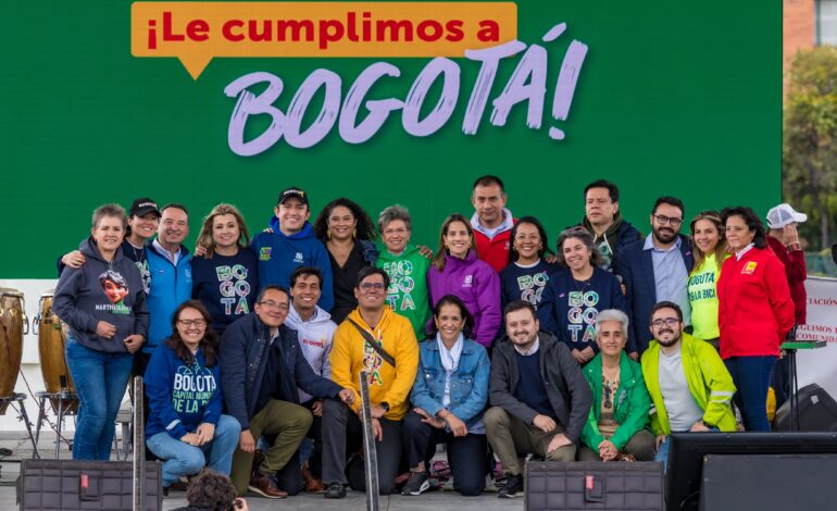  Le Cumplimos A Bogotá: Claudia López.